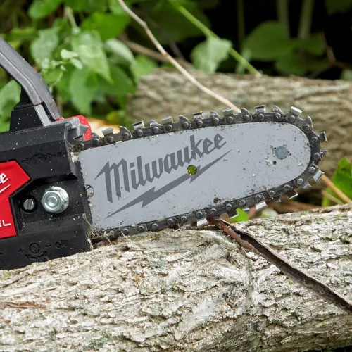Milwaukee 6" Pruning Saw Guide Bar with 28 Drive Links and 3/8" Pitch for M12 FUEL HATCHET Pruning Saw - 49-16-2733 