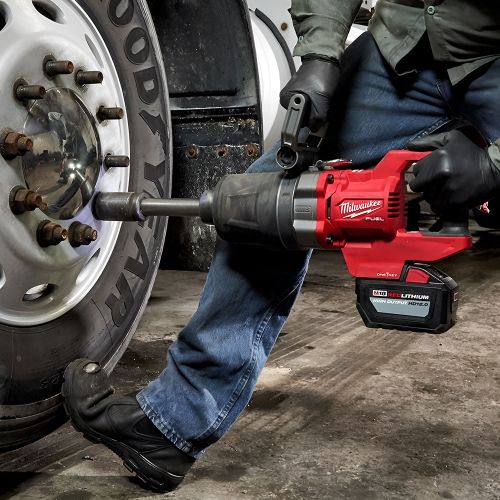 Milwaukee M18 FUEL 18V Lithium-Ion Brushless Cordless 1" D-Handle Anvil High Torque Impact Wrench with Extended Reach and 4-Mode DRIVE CONTROL, ONE-KEY Compatible - 2869-20