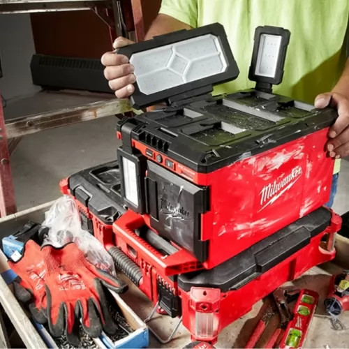 Milwaukee M18 PACKOUT Light/Charger with 3000 Lumens and Dual Powered (Tool Only) - 2357-20