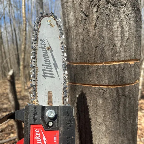 Milwaukee 8" Pruning Saw Guide Bar with 33 Drive Links and 3/8" Pitch for M18 FUEL HATCHET 8" Pruning Saw - 49-16-2751
