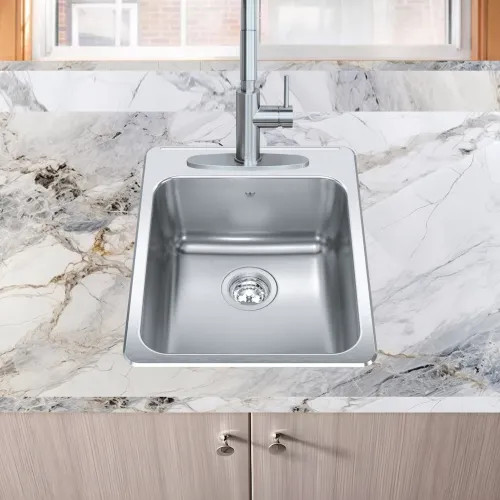 Franke Steel Queen 17-1/4" x 22" Single-Bowl Kitchen Sink, Stainless Steel - QSLA2217-8-1N (101.0620.215)
