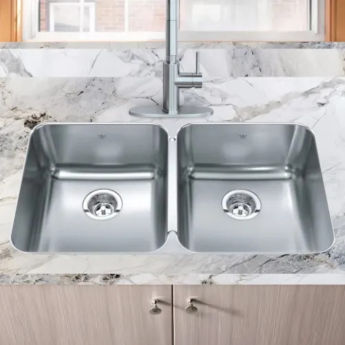 Franke Steel Queen 33" x 19" Undermount Double-Bowl Kitchen Sink, Stainless Steel - QDUA1933-8N
