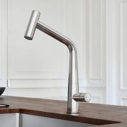 Franke Icon Single Handle Pull-Out Kitchen Sink Faucet, Lever Handle, 1.75 GPM, Polished Chrome - ICN-PO-CHR