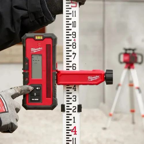 Milwaukee Red Exterior Rotary Laser Receiver with (2) AA Batteries and Receiver Clamp - 3711