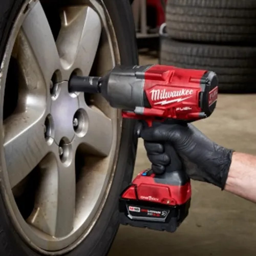 Milwaukee M18 FUEL with ONE-KEY High Torque Impact Wrench 1/2" Friction Ring Kit, (2) XC5.0 Resistant Battery, Multi-Voltage Charger, and Blow Molded Case - 2863-22R