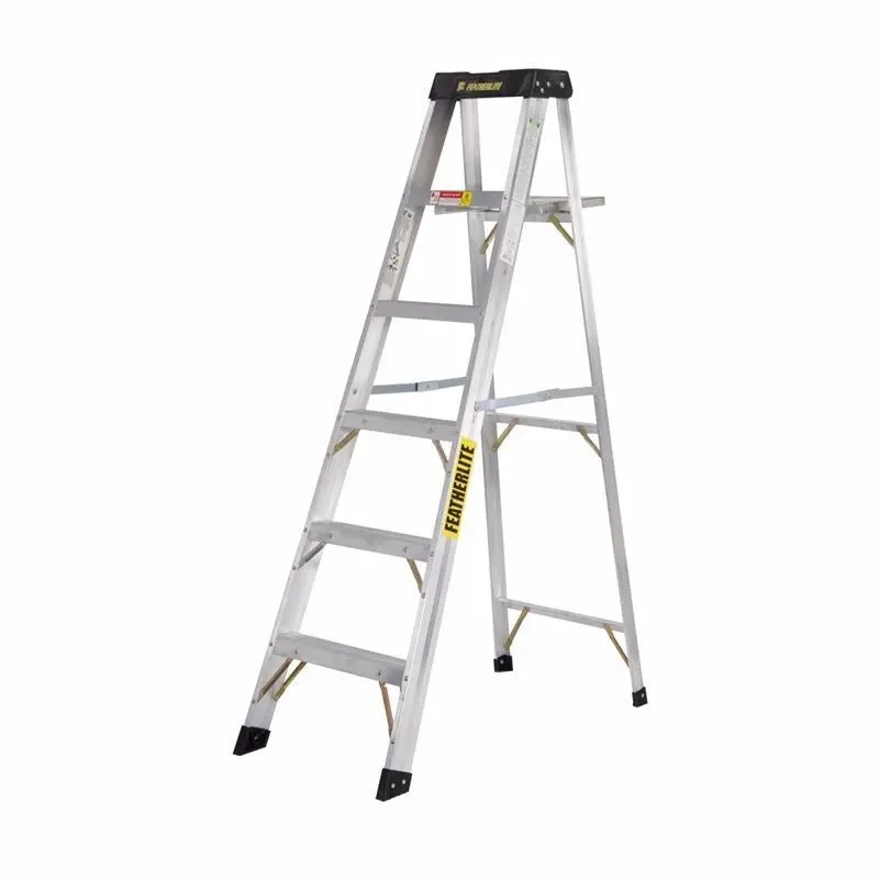 Featherlite 3400 Series EXTRA-HEAVY DUTY ALUMINUM STEP LADDERS12FT